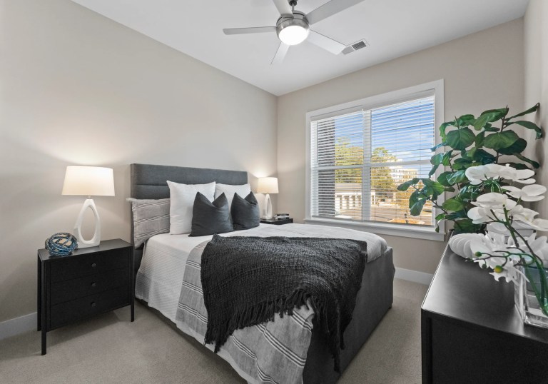bedroom 768x538