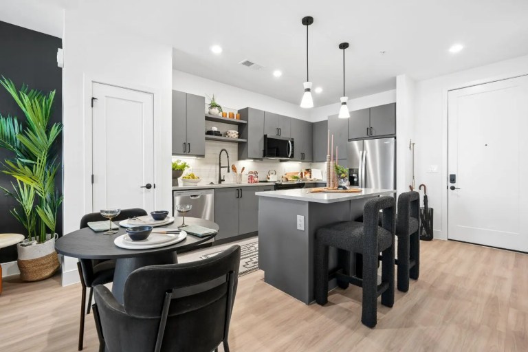 Cavella Int Kitchen1 Model Unit Shoootin 5.26 768x512