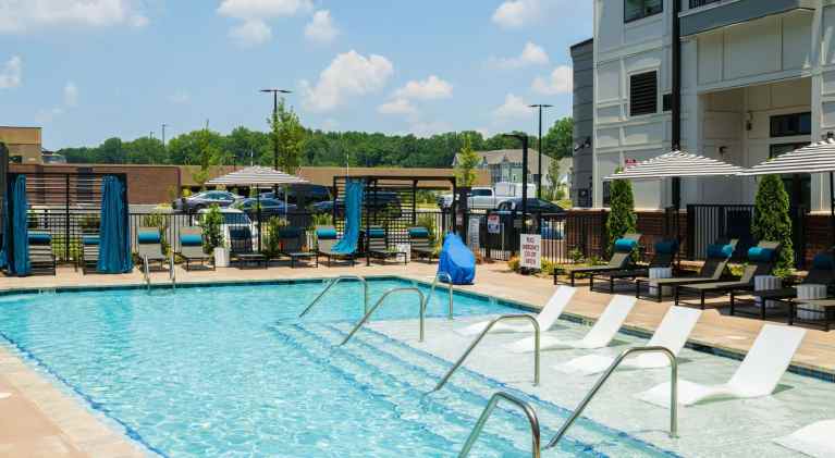 pool 768x421